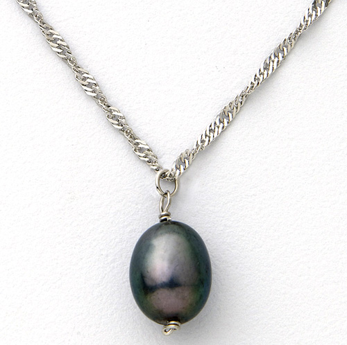 Sterling Silver Black Pearl Necklace